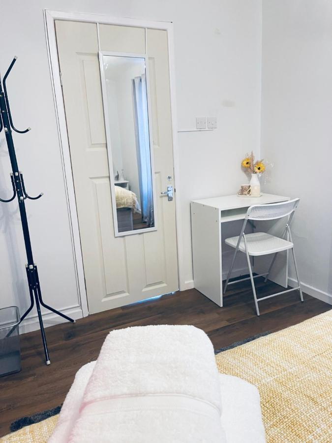 Small Doble, Shared House Filton Extérieur photo