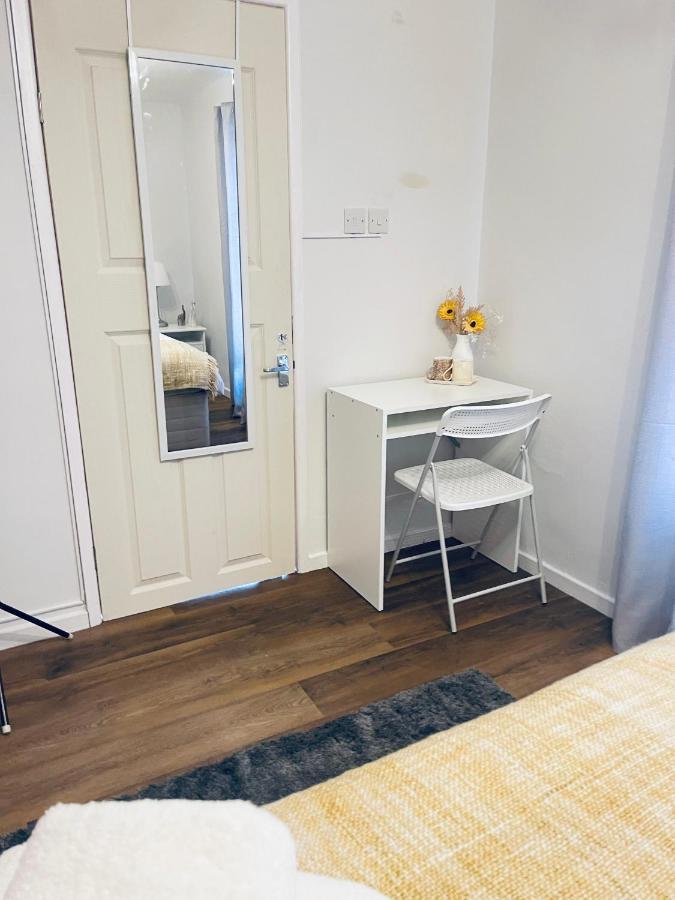 Small Doble, Shared House Filton Extérieur photo